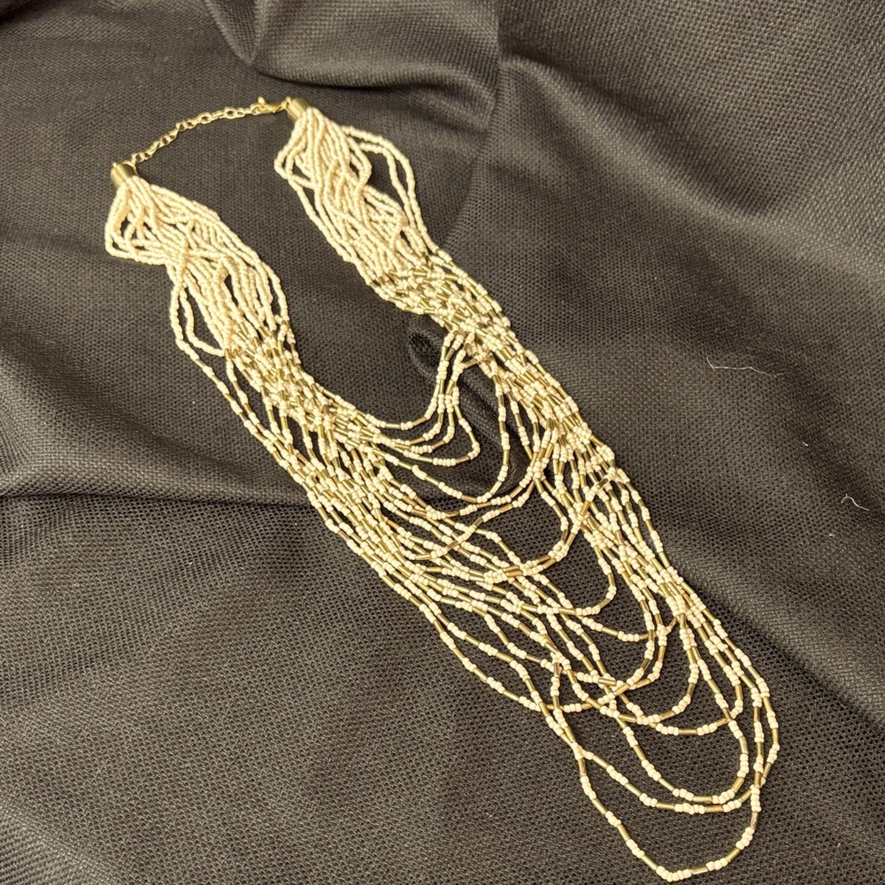 Goldtone and cream Beaded Necklace. NWOT